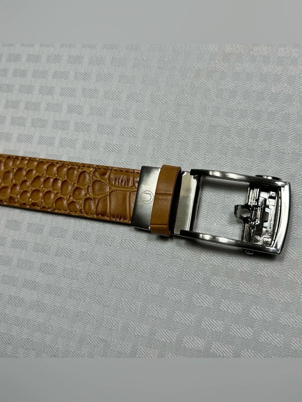 NexBelt Men’s Tan Alligator V2 Ratchet Dress Belt Adjustable Buckle 25